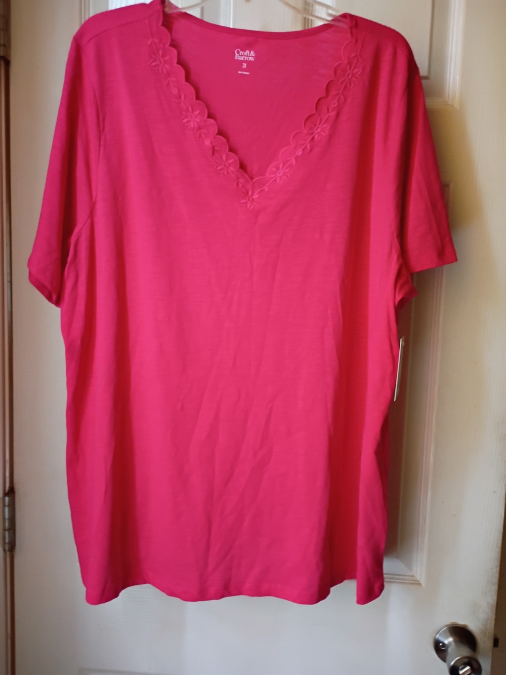 croft & barrow Bright Pink V-Neck Short Sleeve Tee